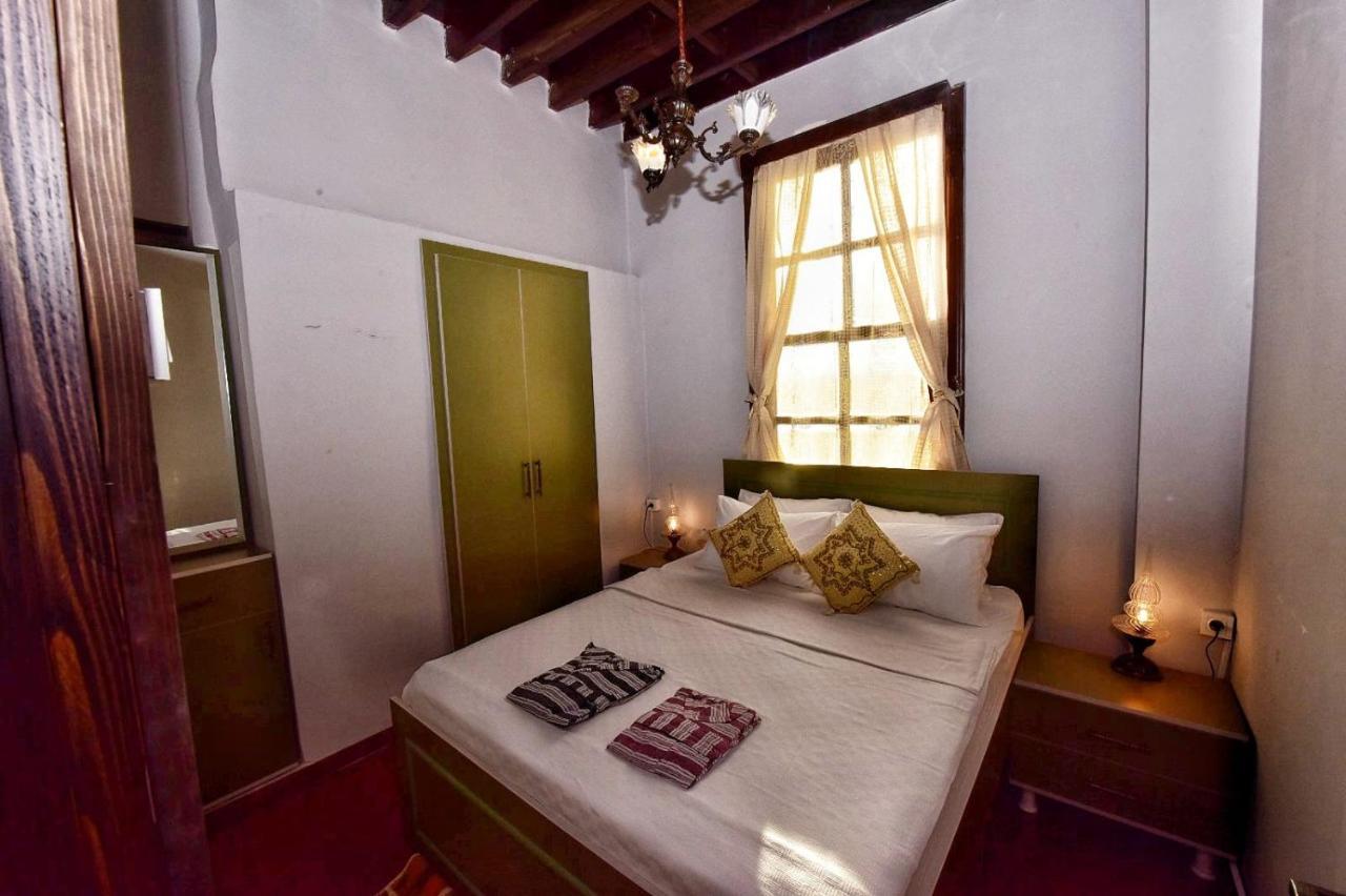 Lords Hostel & Pub Antalya Ngoại thất bức ảnh